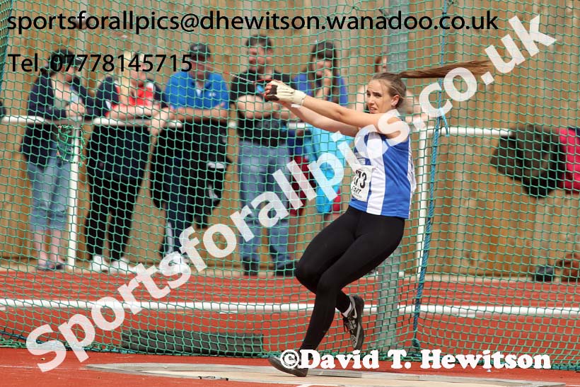 Girls under-15s hammer, Northern Under-13s, U-15s and 17s Championships. Photo: David T. Hewitson/Sports for All Pics